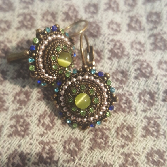 Green tigers eye and rhinestone earrings - Picture 4 of 5